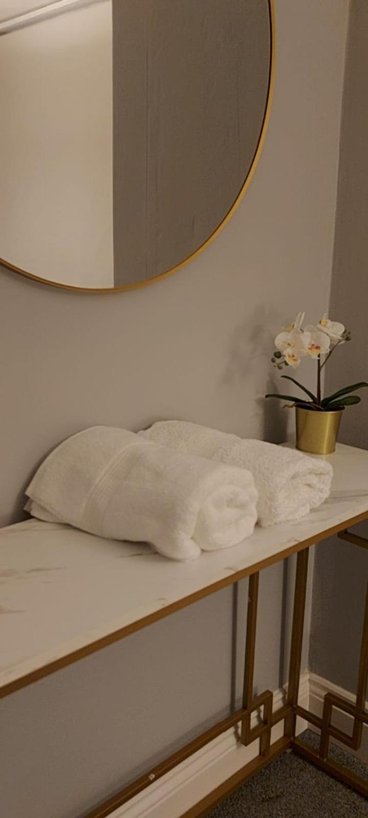 Beautiful Bright Three Bedroom House In Brighton And Hove With Free Parking Esterno foto