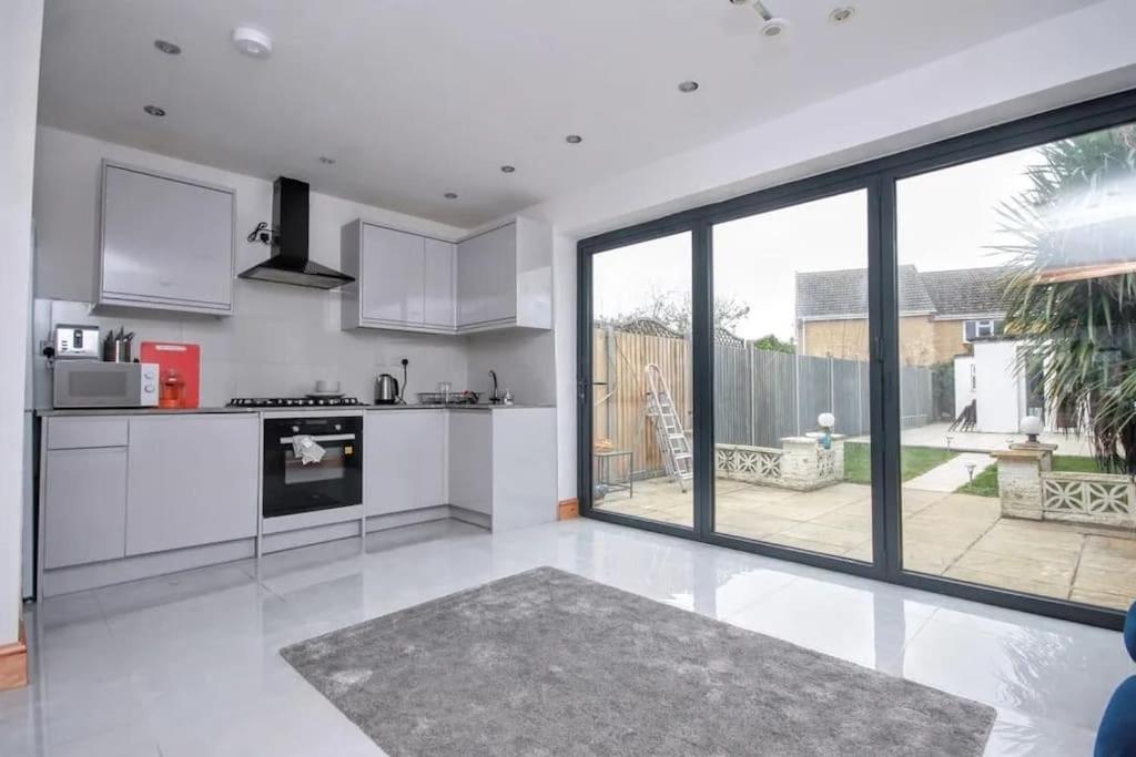 Beautiful Bright Three Bedroom House In Brighton And Hove With Free Parking Esterno foto