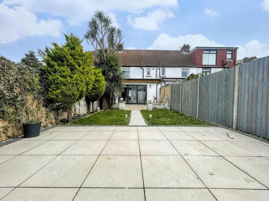 Beautiful Bright Three Bedroom House In Brighton And Hove With Free Parking Esterno foto