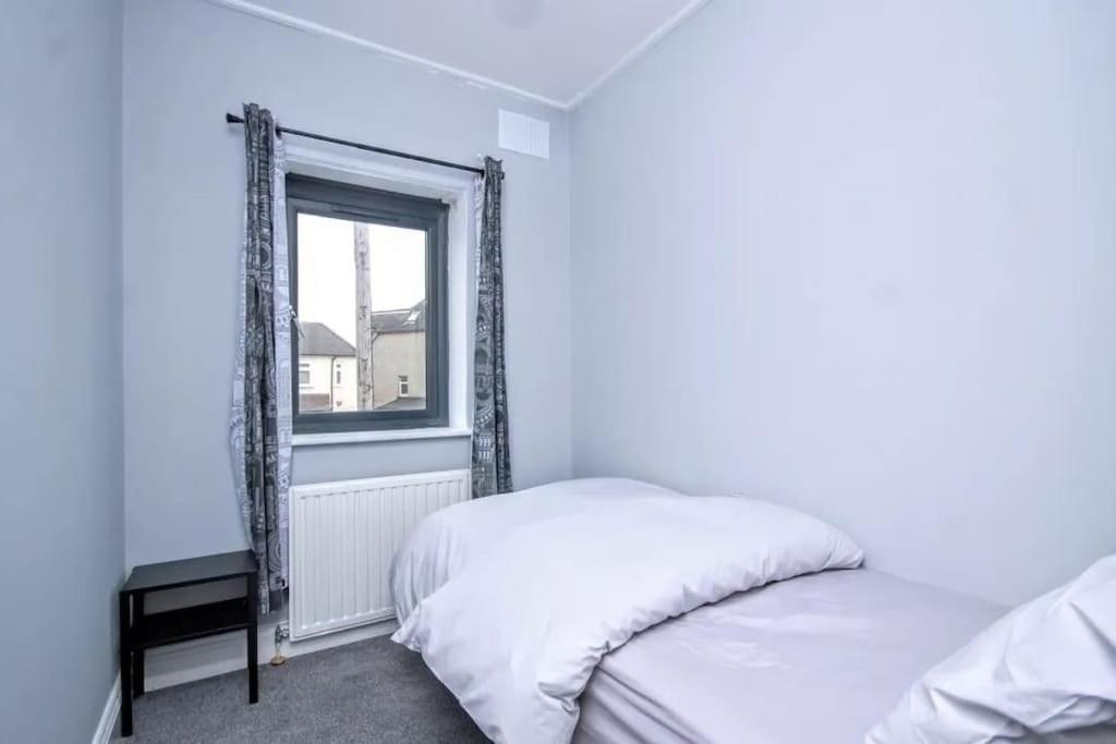 Beautiful Bright Three Bedroom House In Brighton And Hove With Free Parking Esterno foto